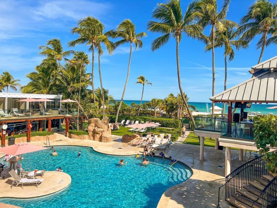 3 Bedroom Apt Ocean-Front Resort The Alexander Miami Beach Exterior photo
